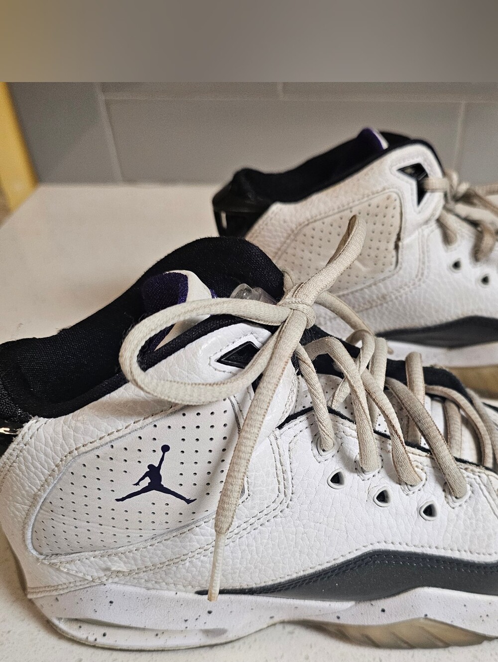 Jordan 6-17-23 Sneakers 5 Youth